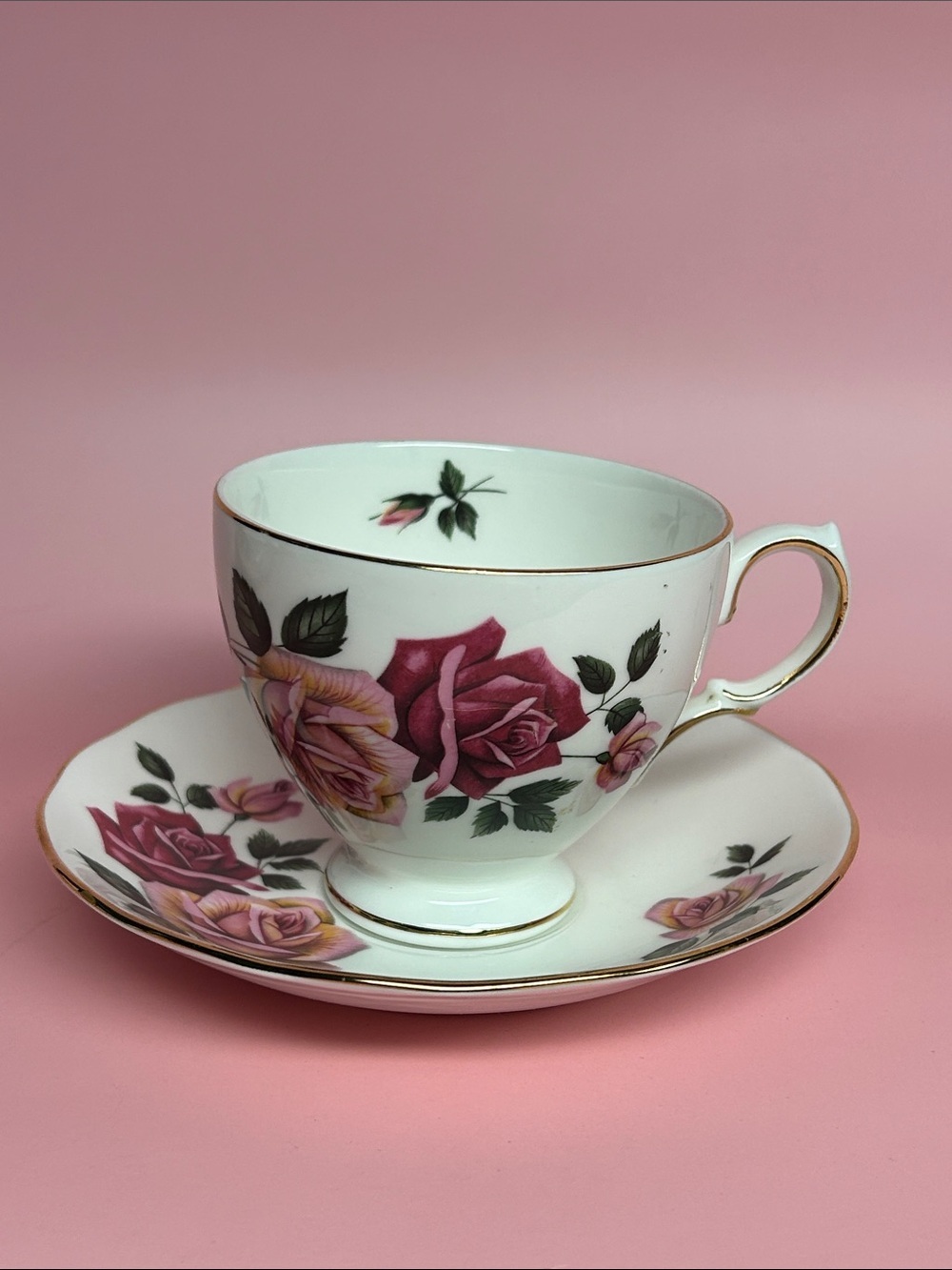 Vtg English Bone China Tea Cup & Saucer Royal Vale Pink roses Gold trim #8329
